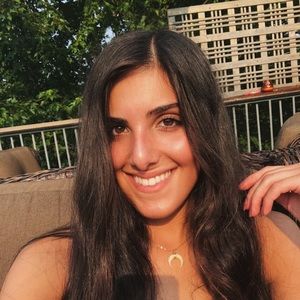 Meet your Posher, Julia